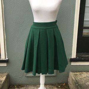 Beautiful Emerald Green Maeve Skirt - Size 8